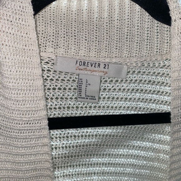 Cardigan - Picture 2 of 5